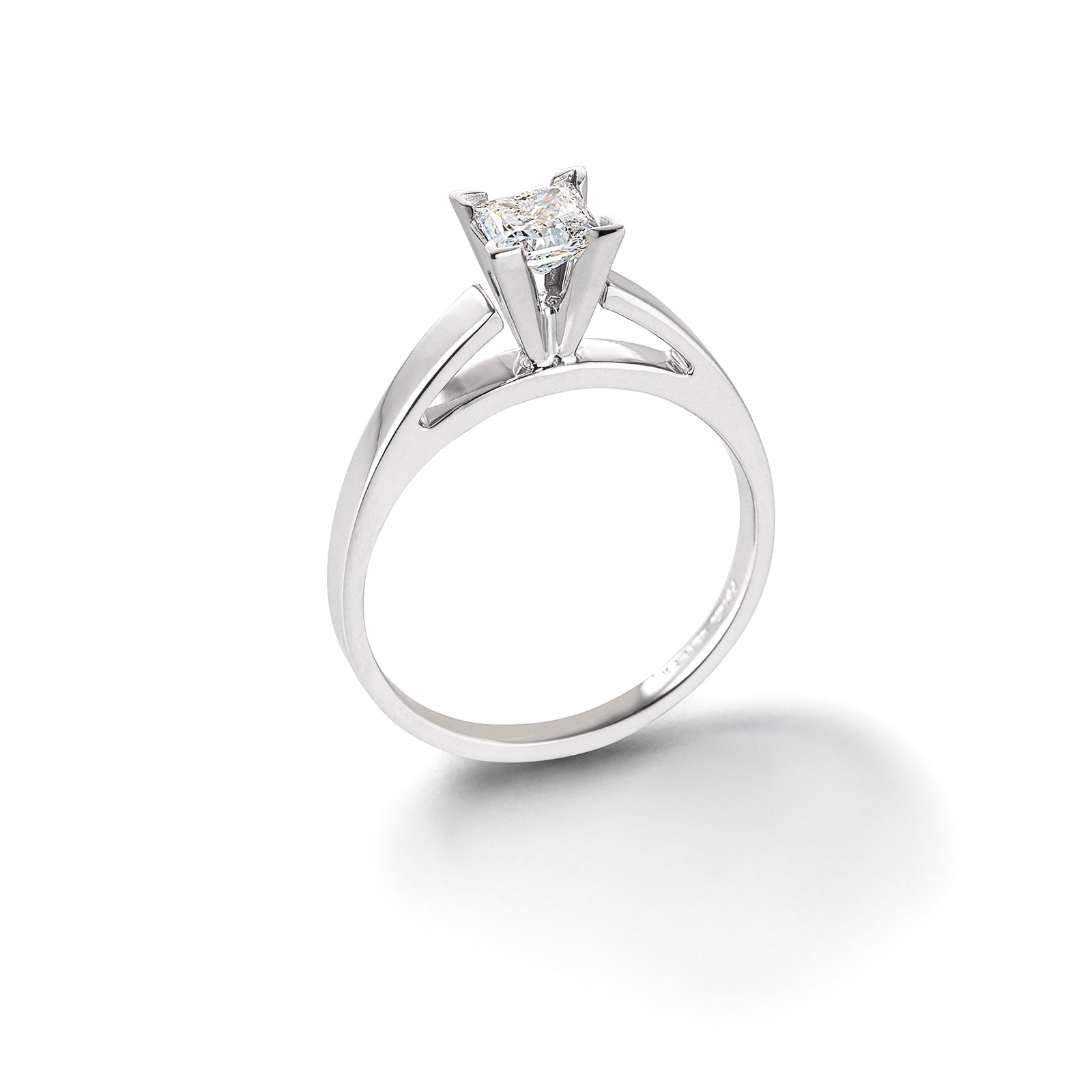 White gold diamond ring