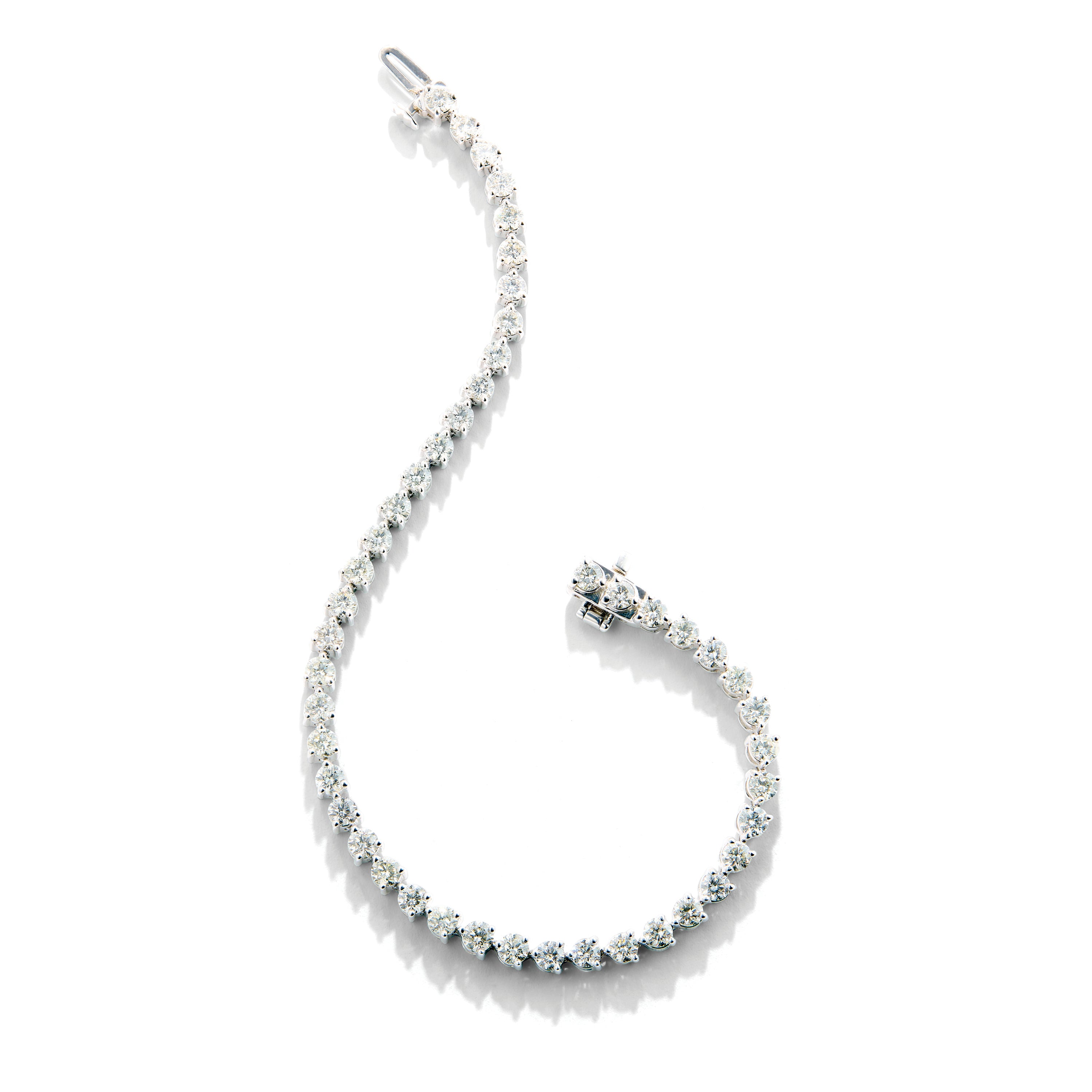 White gold tennis bracelet